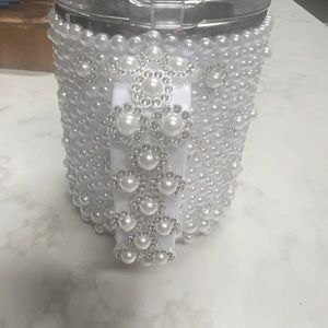 Hand beaded coffee mug with lid